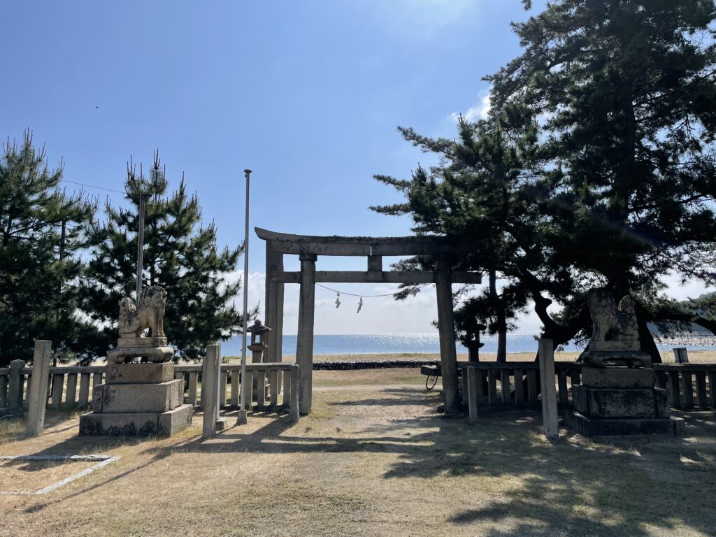 弓削神社からの海の眺め