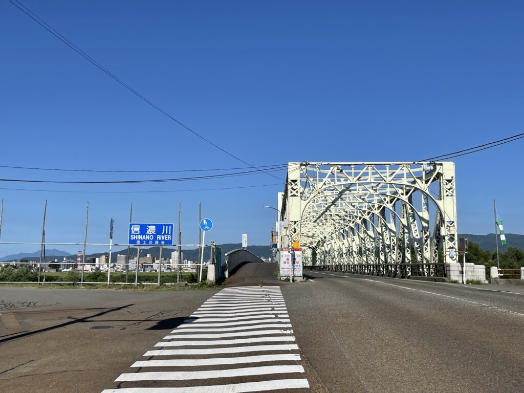 信濃川をわたる橋