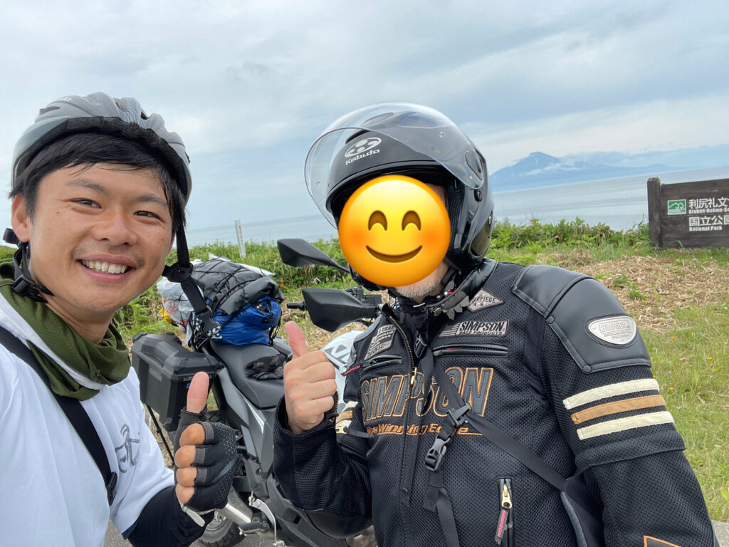 利尻富士が見える場所で出会ったバイクの旅人