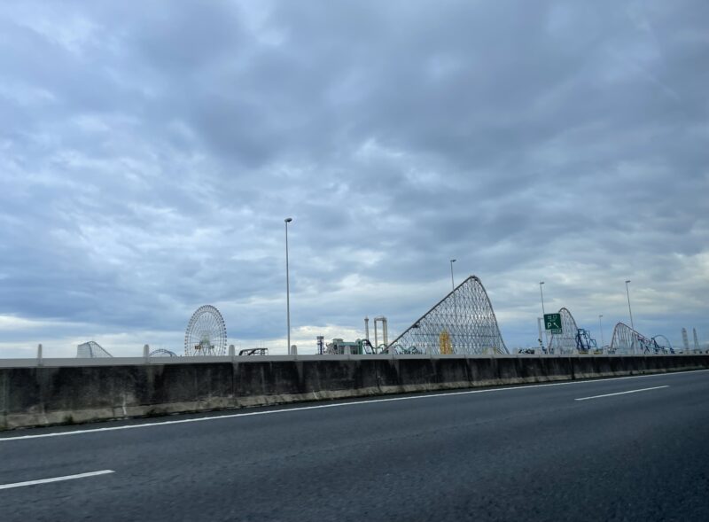 大阪から東京ヒッチハイク　ナガスパの近くの高速道路