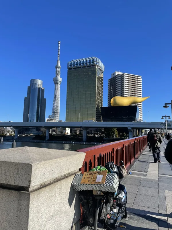 東京スカイツリーとアサヒビール本社ビル