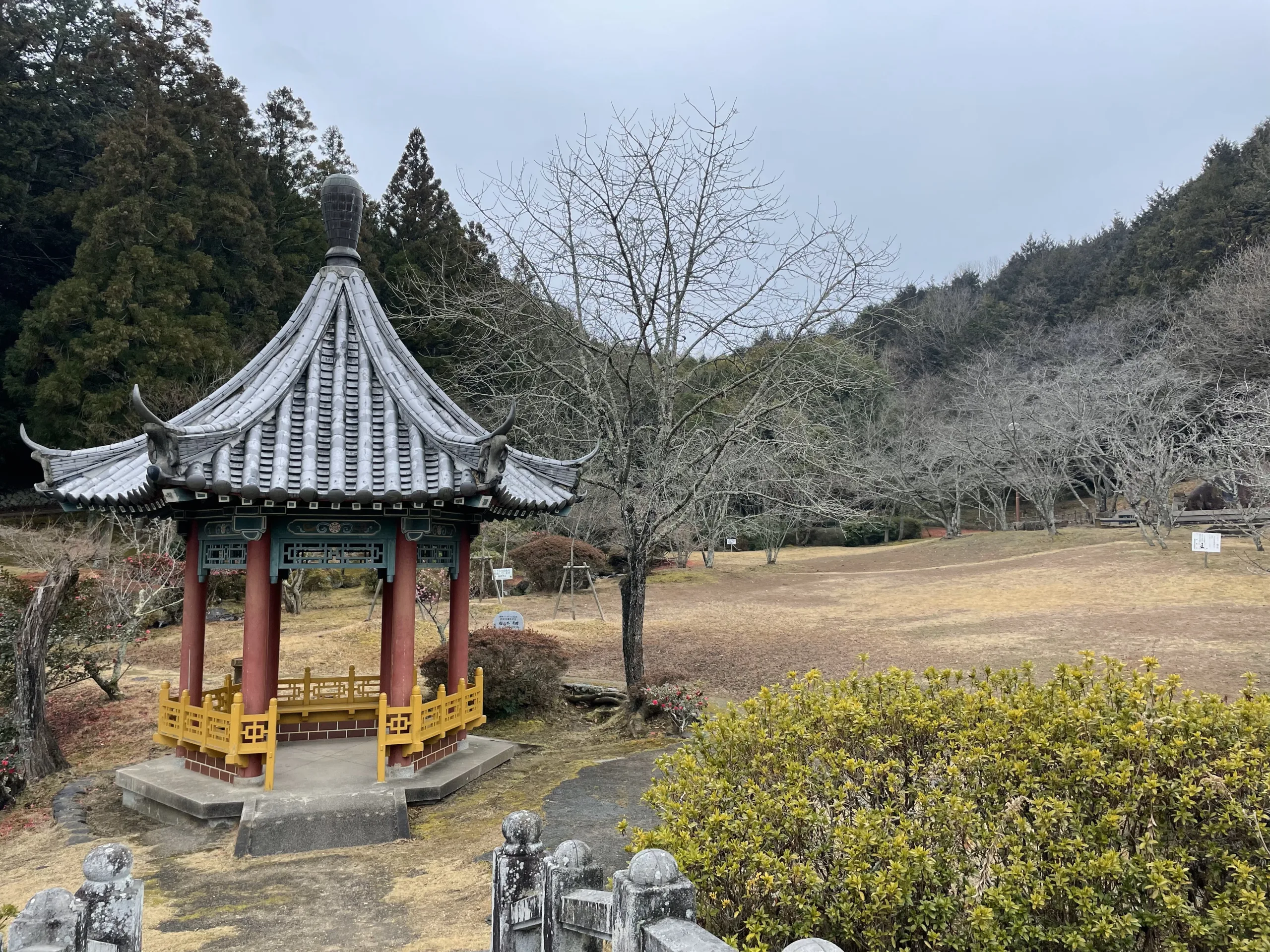 まきび公園にある六角亭