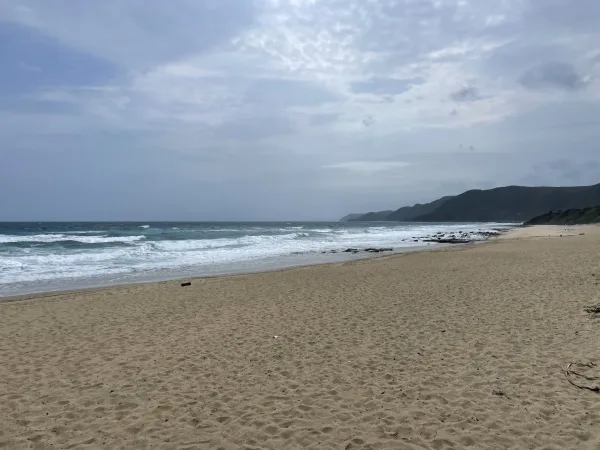 ハートロックへ続く砂浜