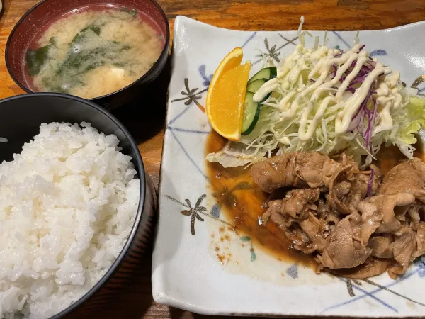 与論島の芭蕉亭の焼肉定食