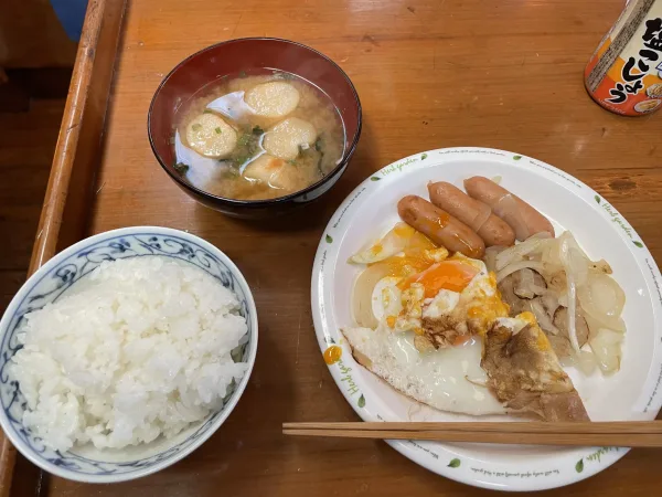 ヨットで食べる朝ごはん