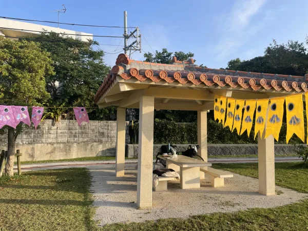 上大謝名さくら公園の東屋