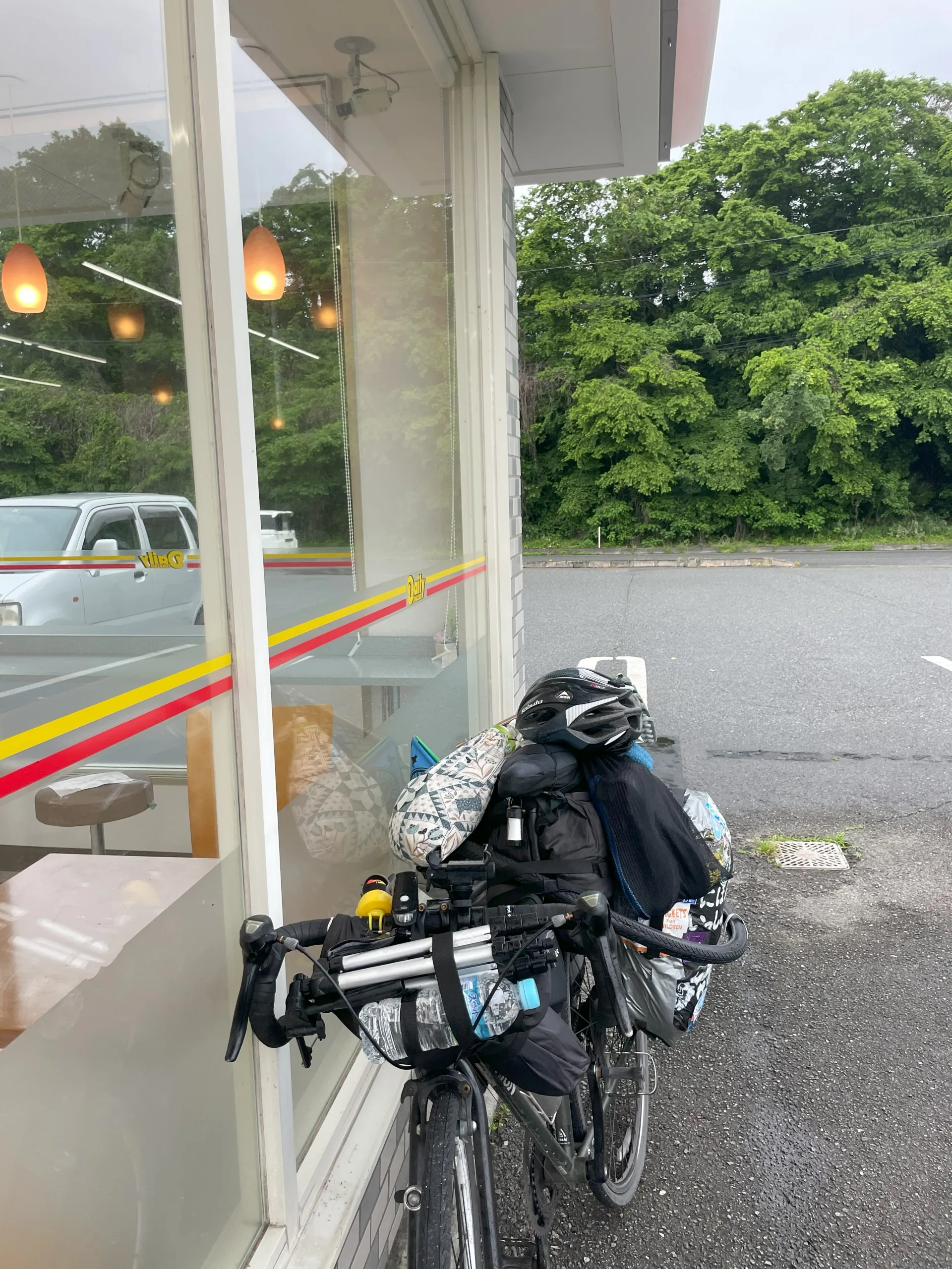 宇城市のデイリーヤマザキに止めた自転車