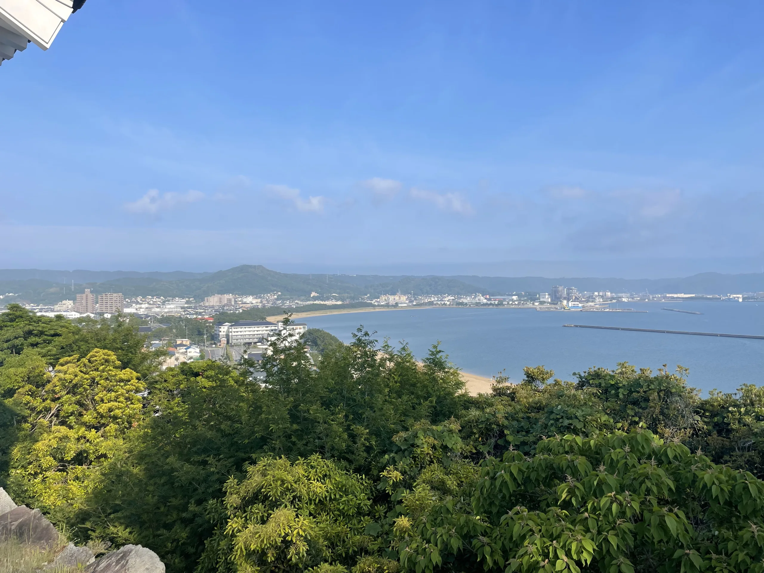 唐津城の天守閣から見た唐津湾