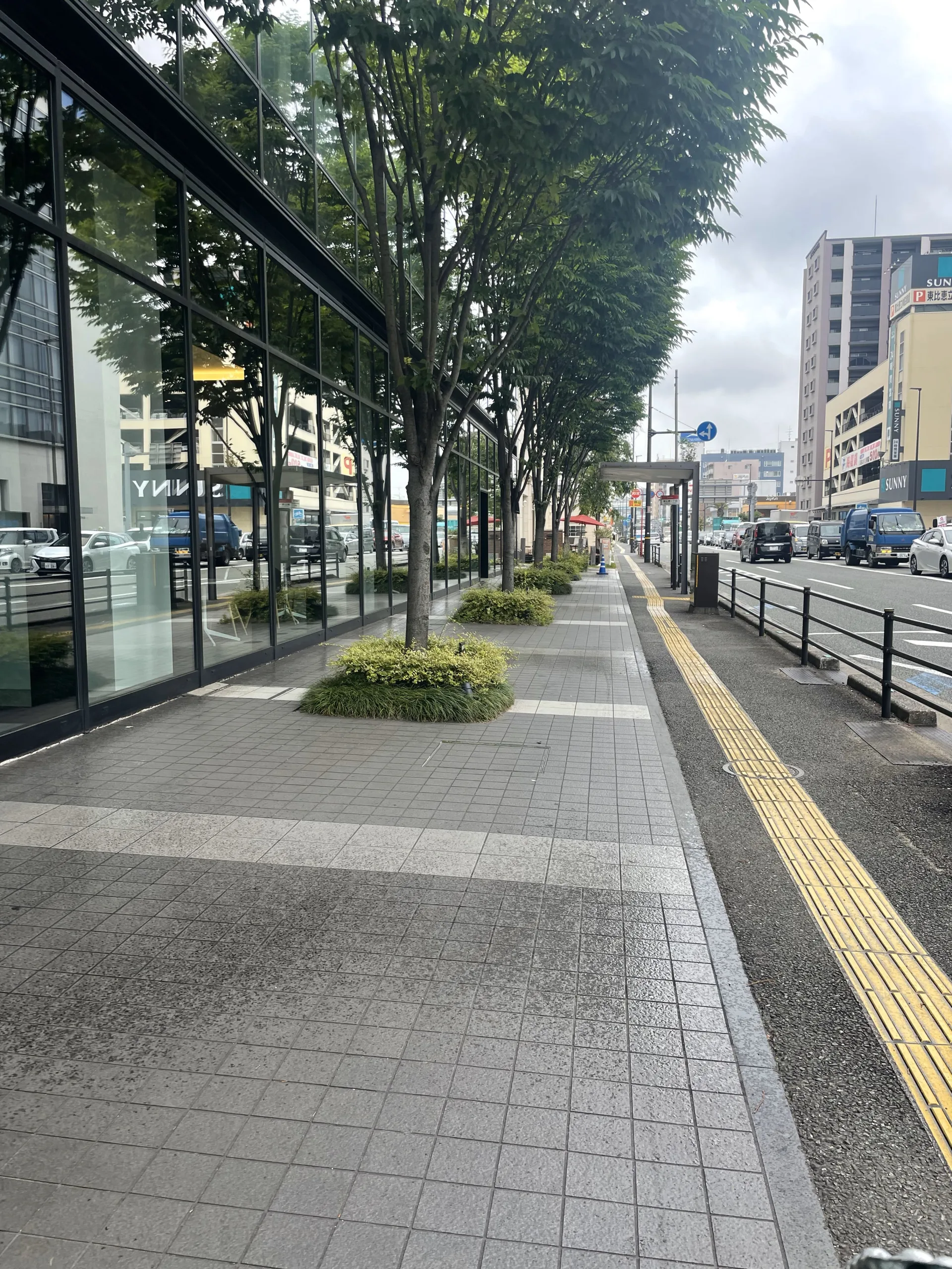 小雨の福岡市