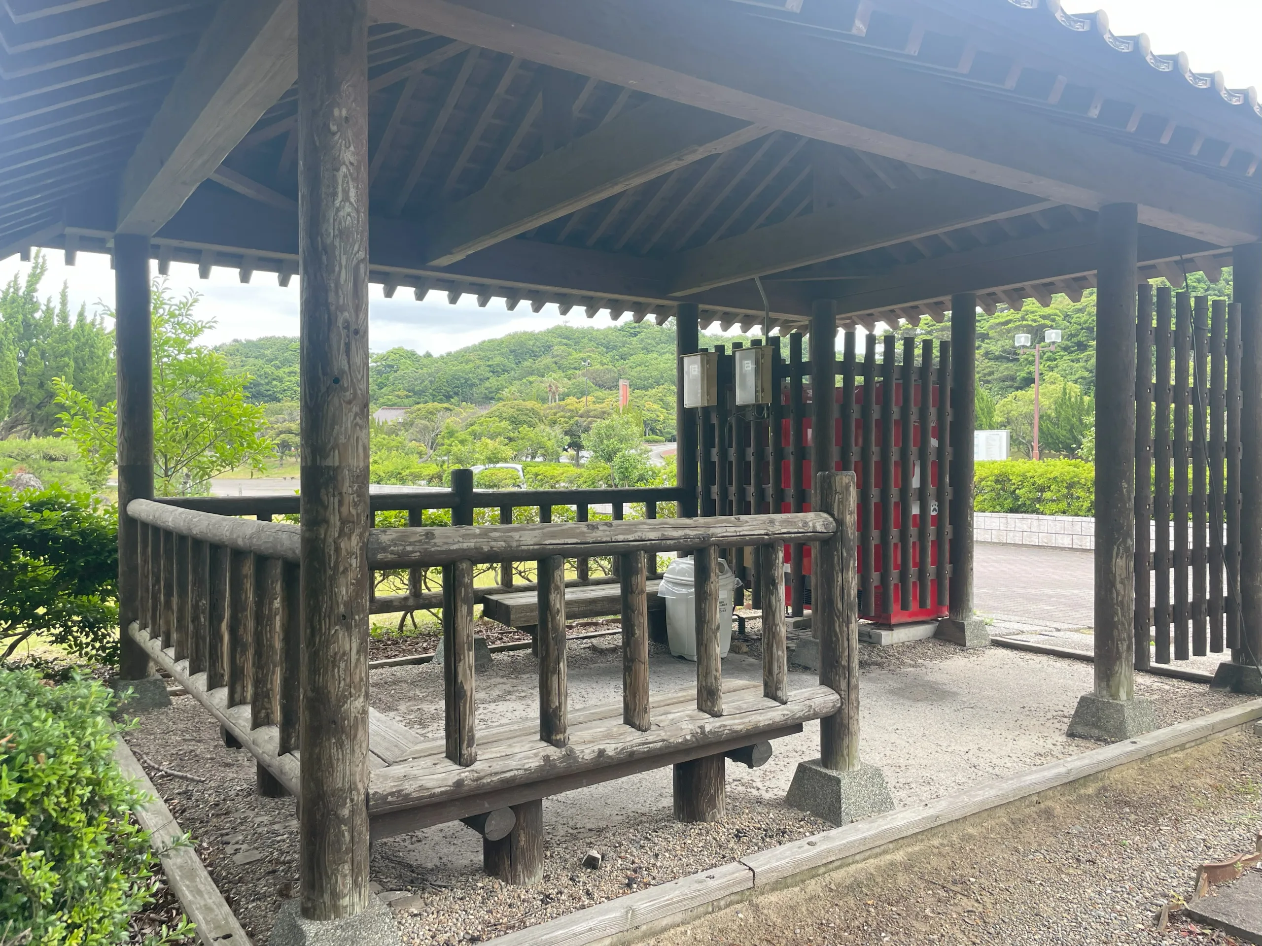 石見海浜公園の東屋