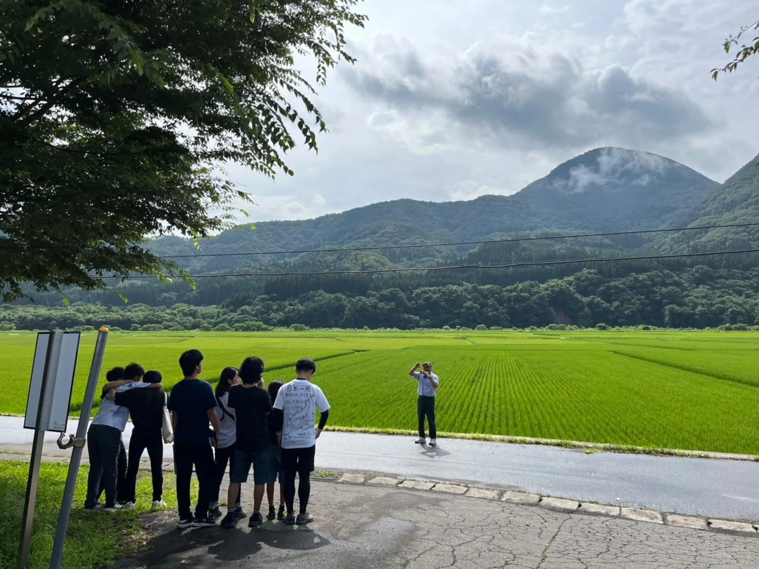 青森の自然学校の集合写真