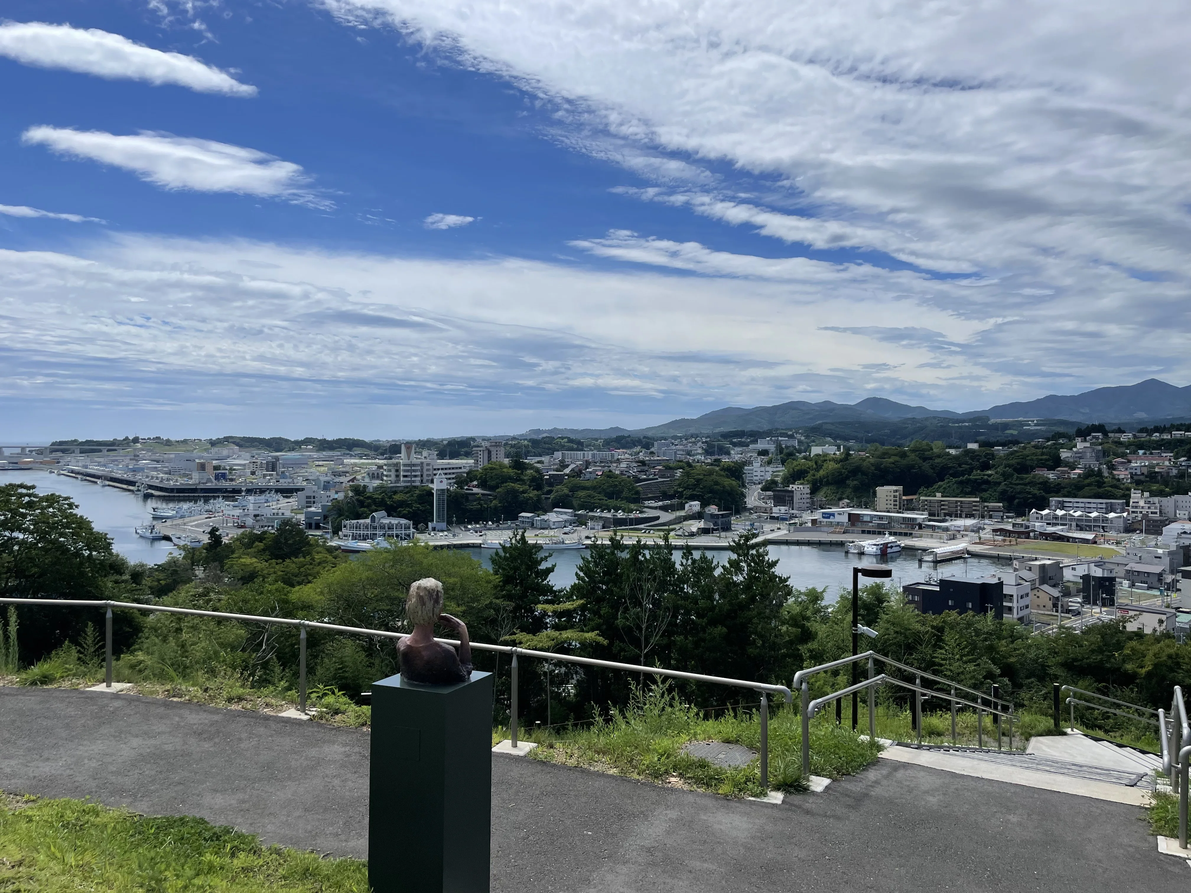 高台から見た気仙沼市