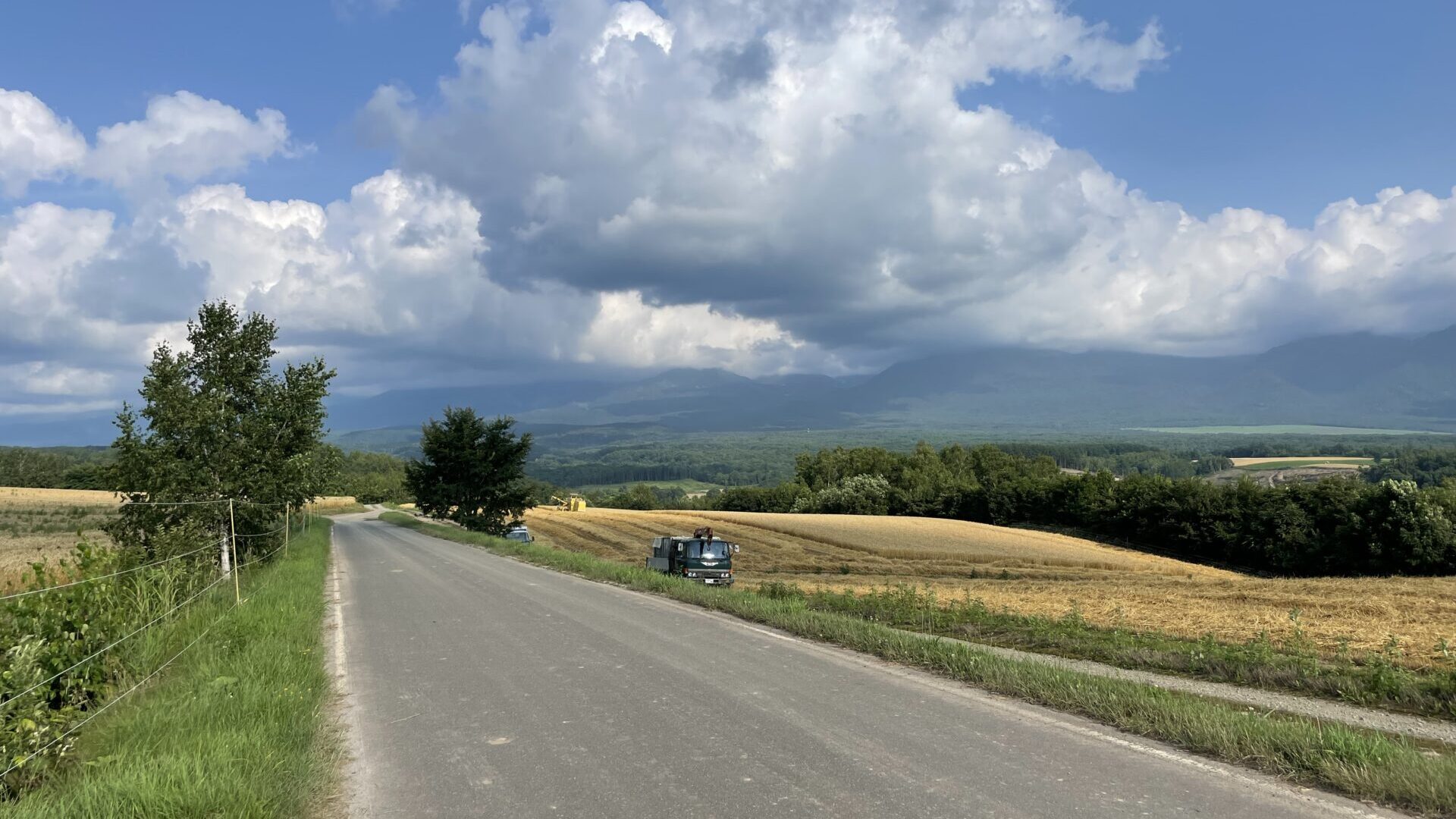 北海道の農道風景