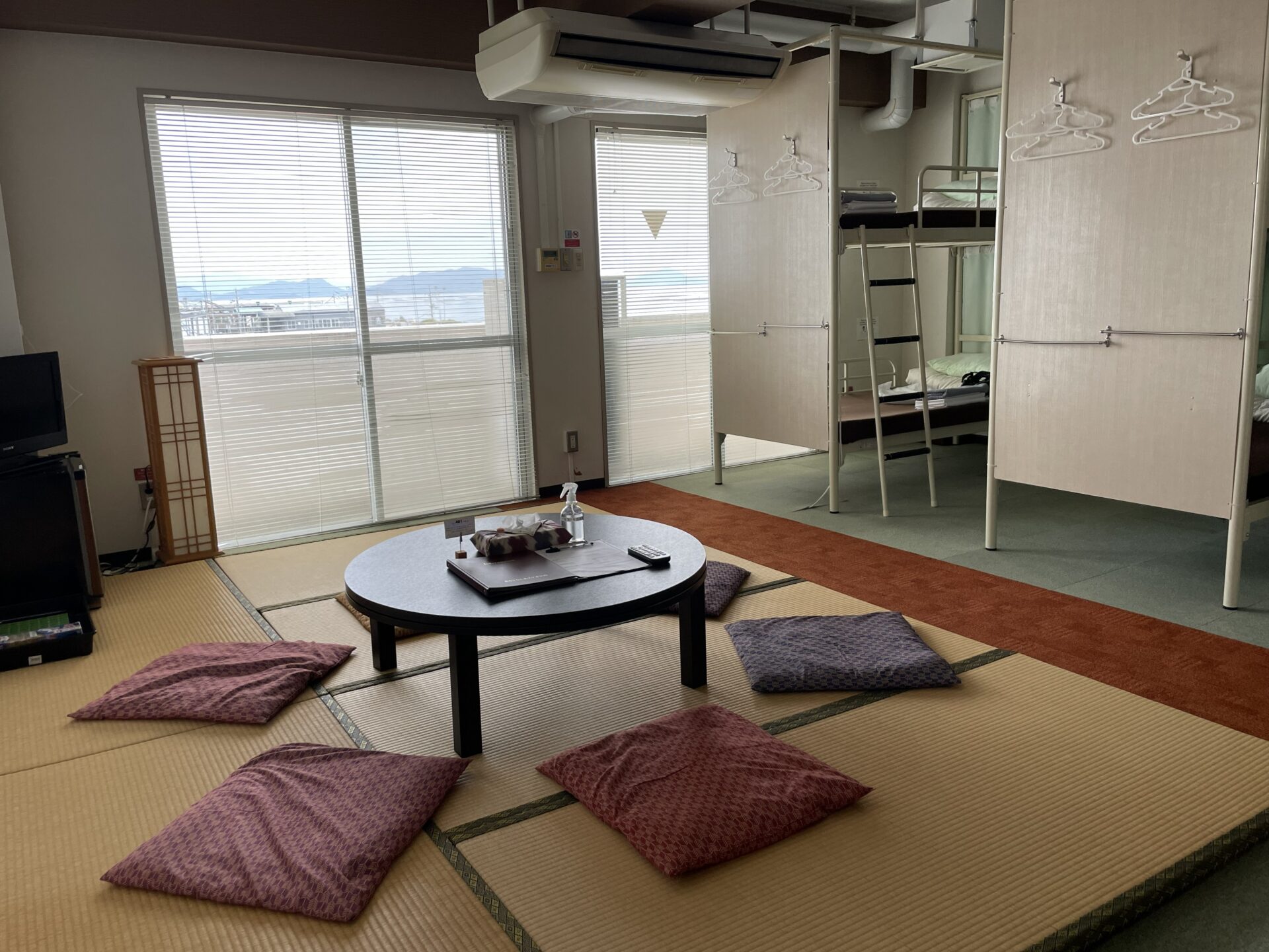 広島のおもてなしホステルのドミトリー
